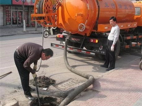 卓尼清掏化粪池，健康生活从这里开始